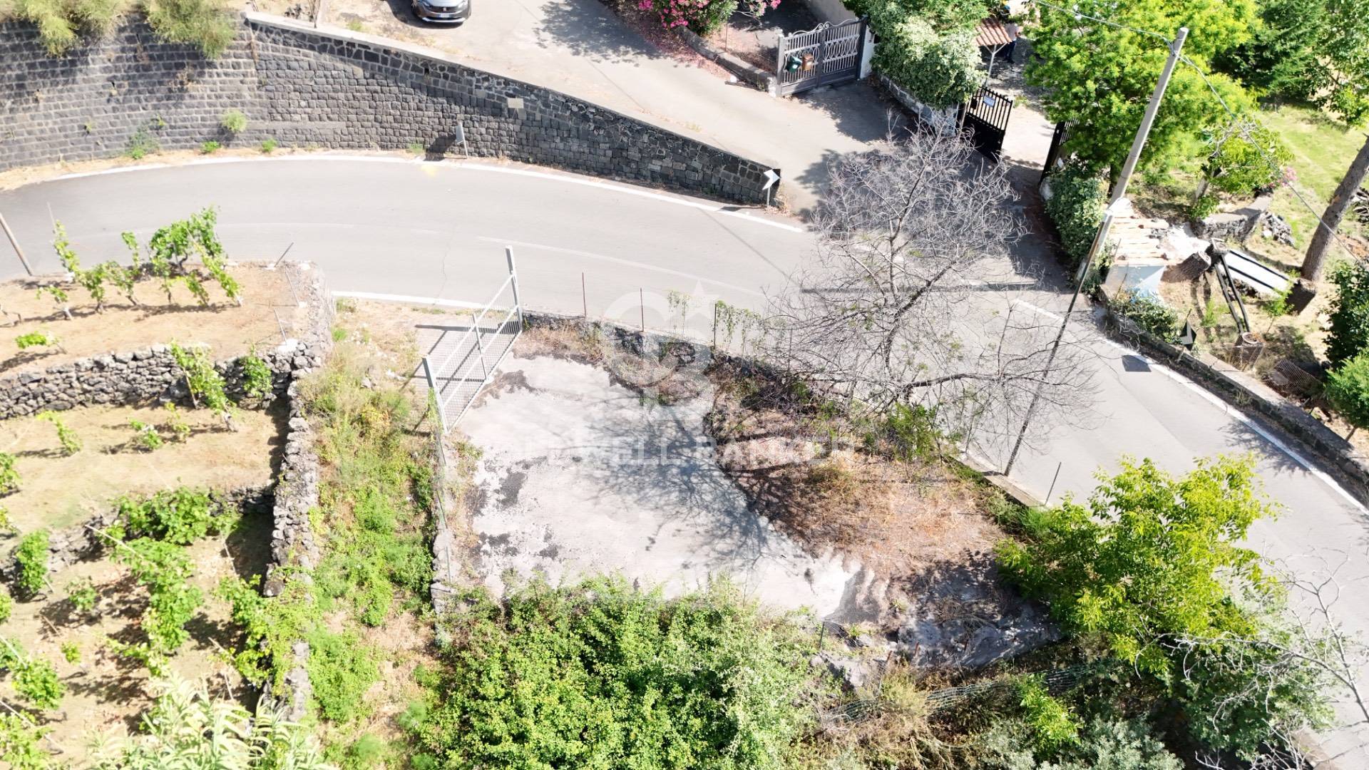 Immagine 15 di Villa in vendita  in via vena a Piedimonte Etneo