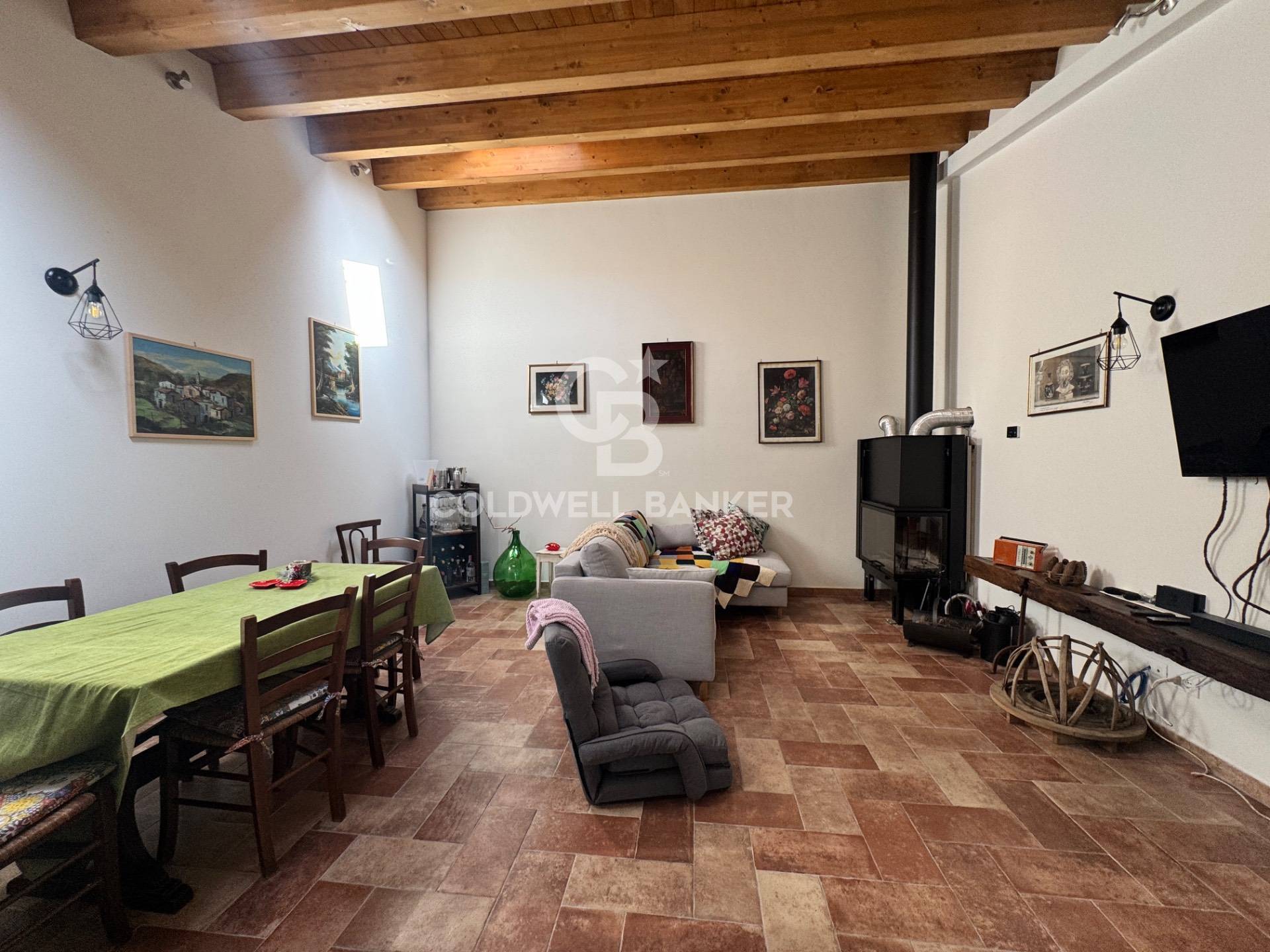 Immagine 19 di Villa in vendita  in via vena a Piedimonte Etneo