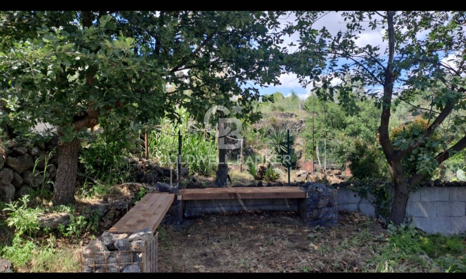 Immagine 30 di Villa in vendita  in via vena a Piedimonte Etneo