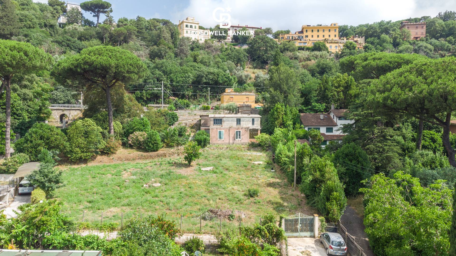 Immagine 8 di Villa in vendita  in Via Piano del Lago 7 a Castel Gandolfo