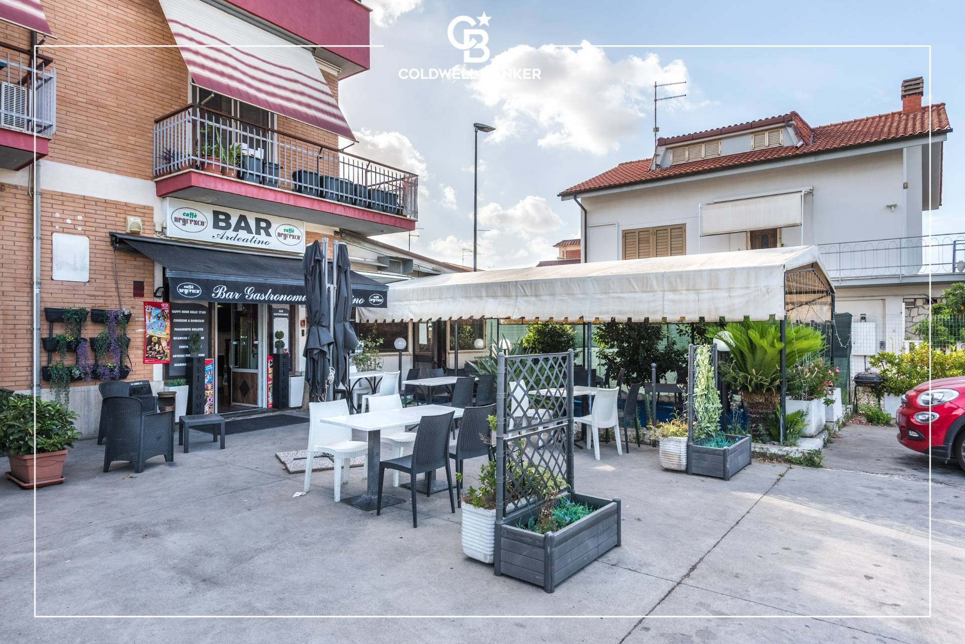 Immagine 2 di Locale commerciale in vendita  in Via Torre del Vescovo 1 a Pomezia