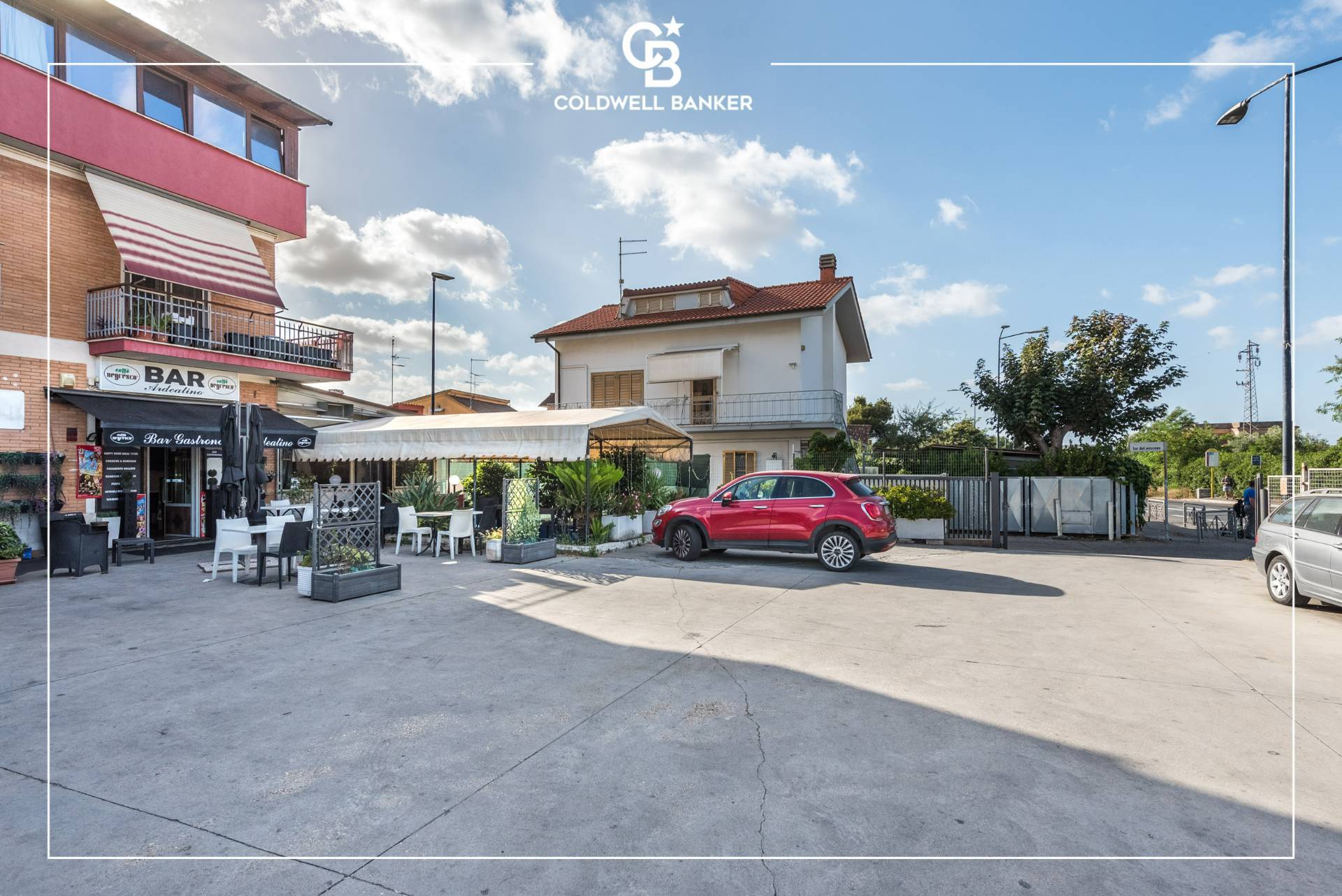 Immagine 5 di Locale commerciale in vendita  in Via Torre del Vescovo 1 a Pomezia