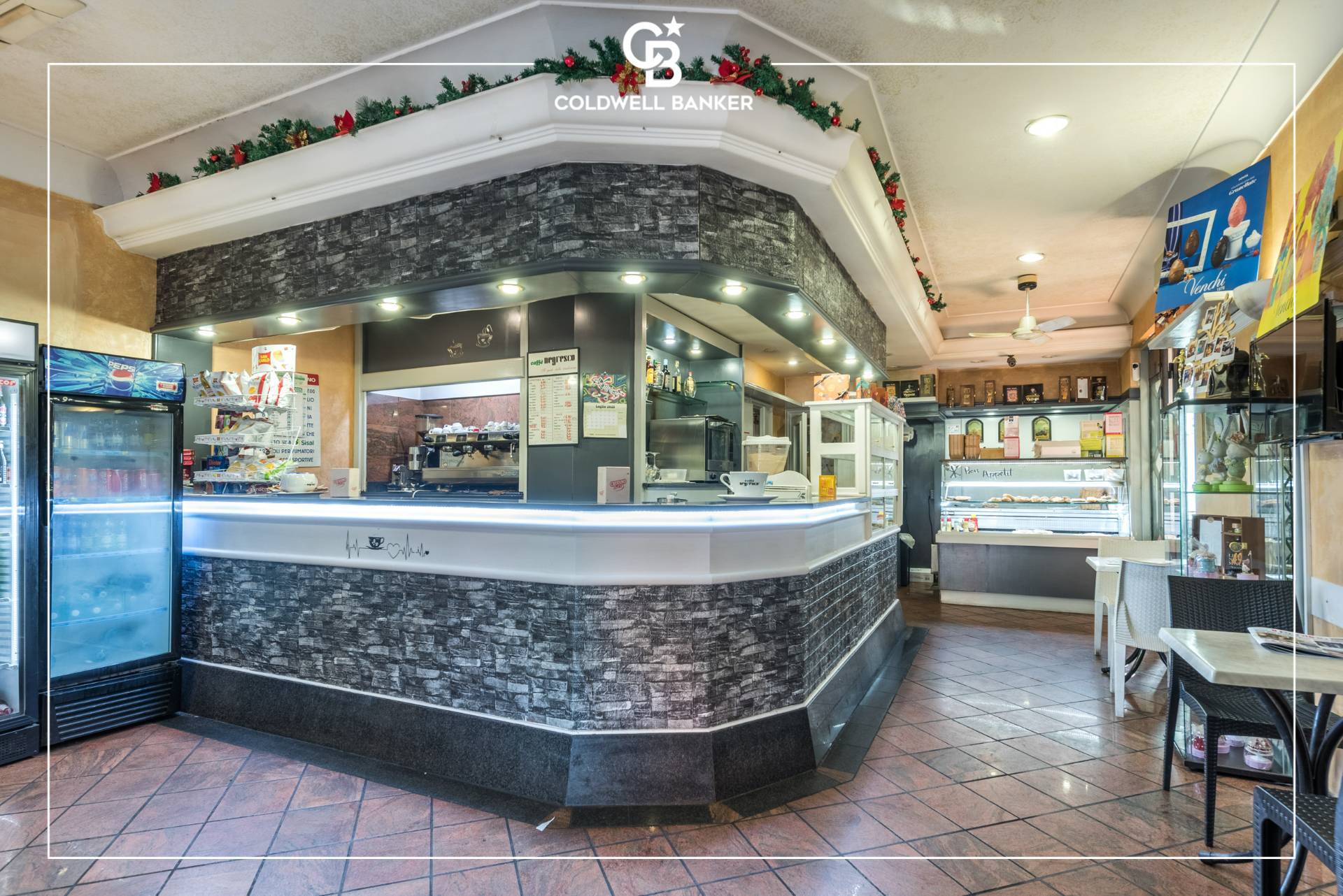 Immagine 8 di Locale commerciale in vendita  in Via Torre del Vescovo 1 a Pomezia