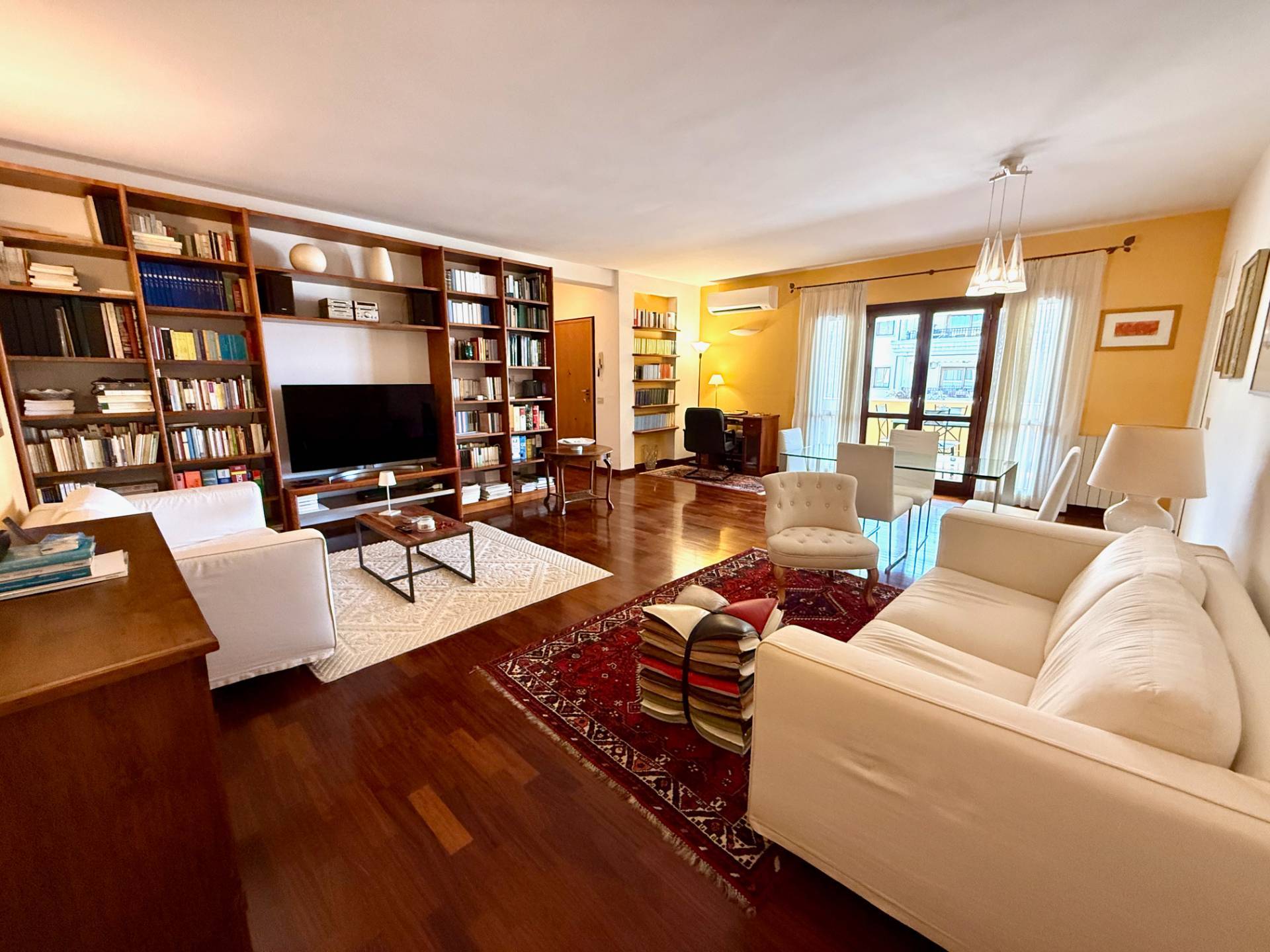 Immagine 2 di Appartamento in vendita  in VIA LAZIO 16 a Olbia