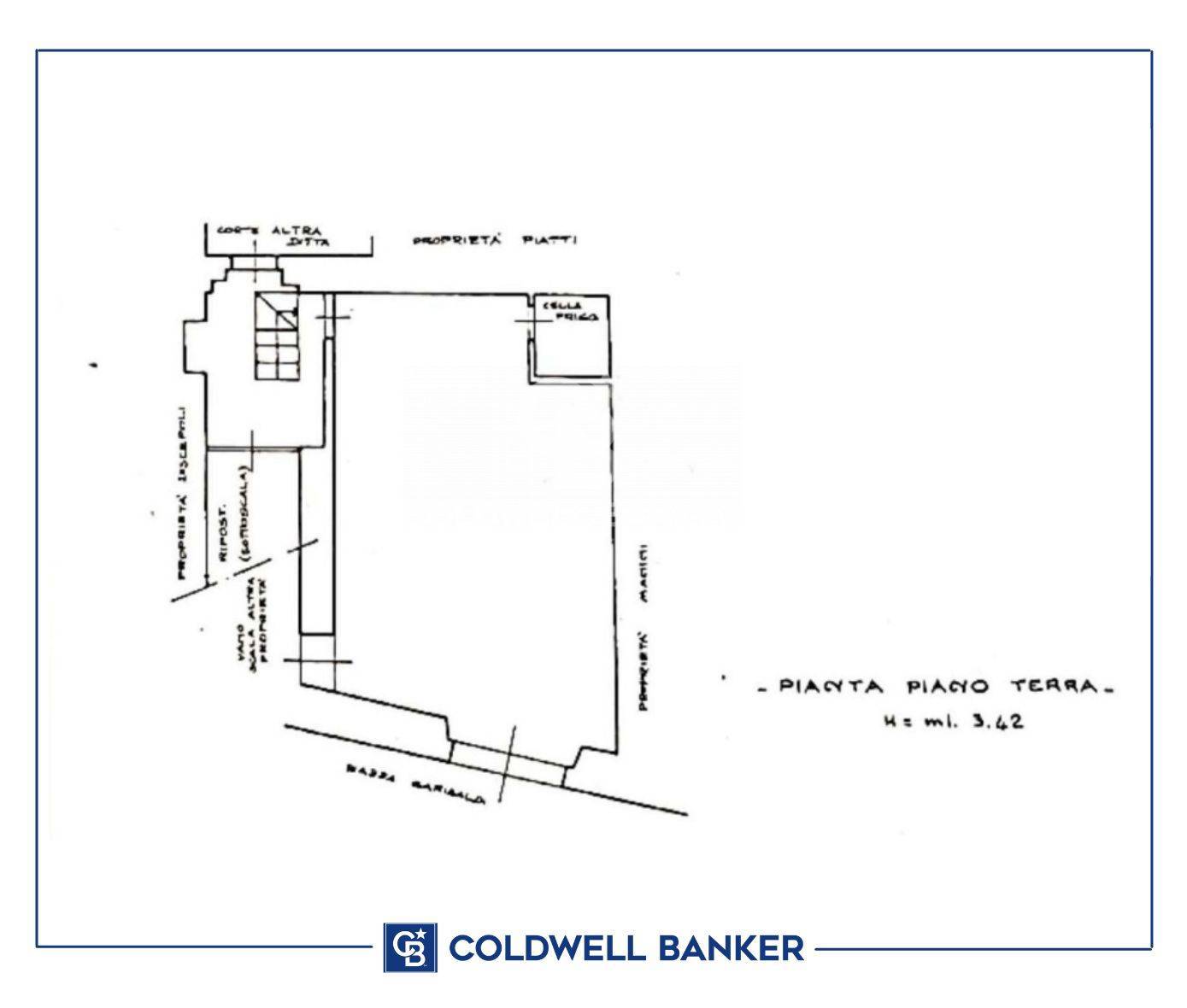 Immagine 12 di Negozio in affitto  in Piazza Garibaldi 23 a Assisi