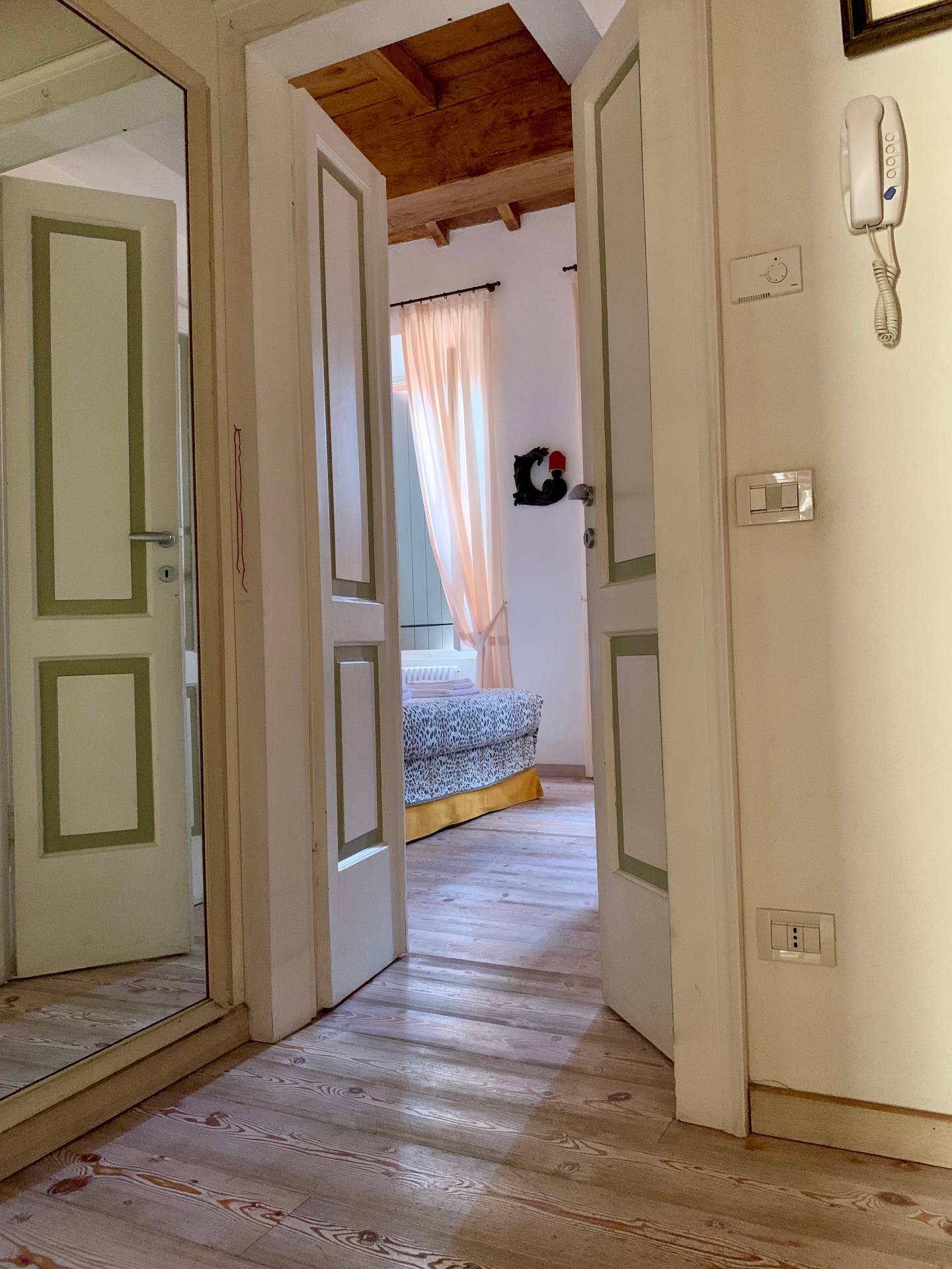Immagine 26 di Casa indipendente in vendita  a Mantova