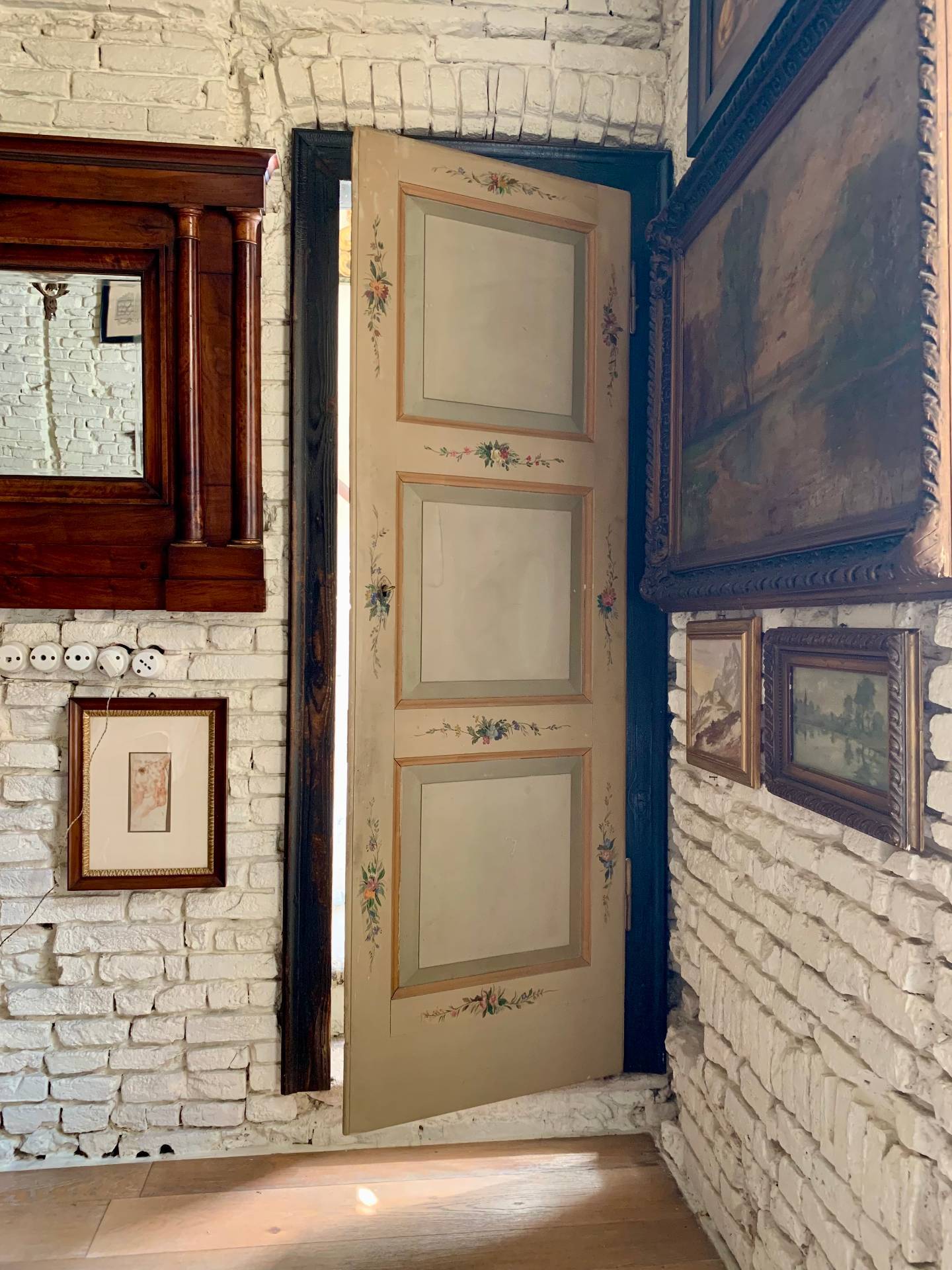 Immagine 5 di Casa indipendente in vendita  a Mantova