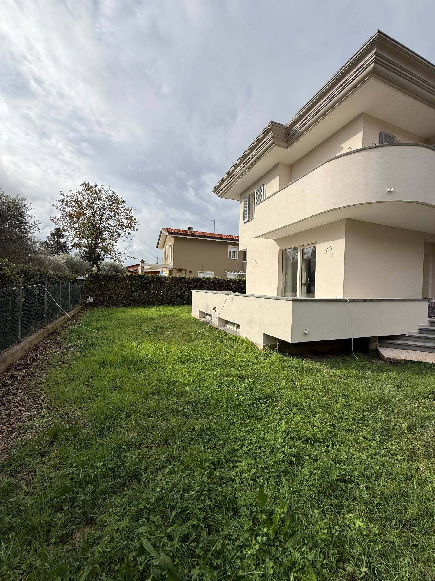 Immagine 6 di Casa semindipendente in vendita  in Pietrasanta a Pietrasanta