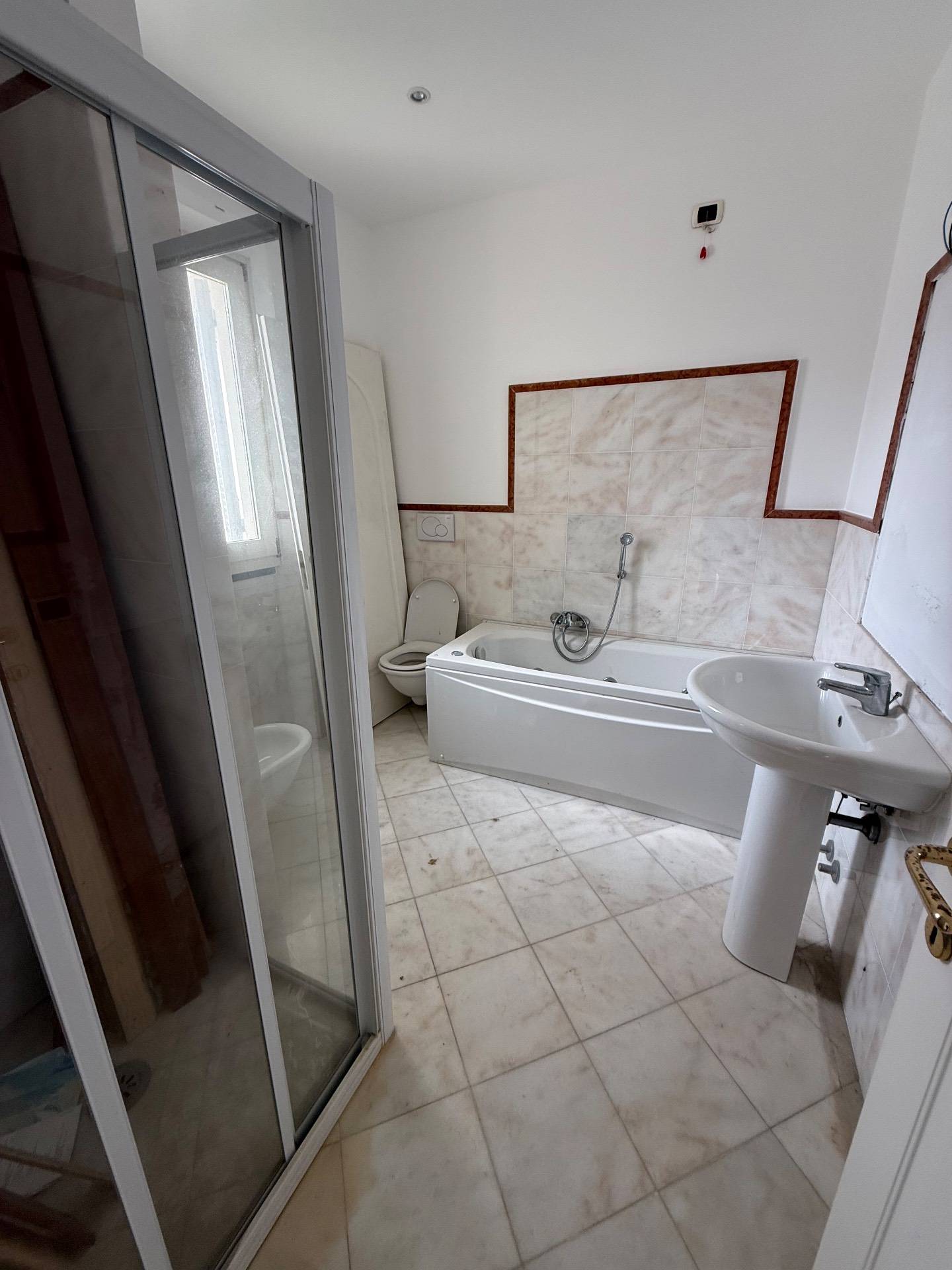 Immagine 12 di Casa semindipendente in vendita  in Pietrasanta a Pietrasanta