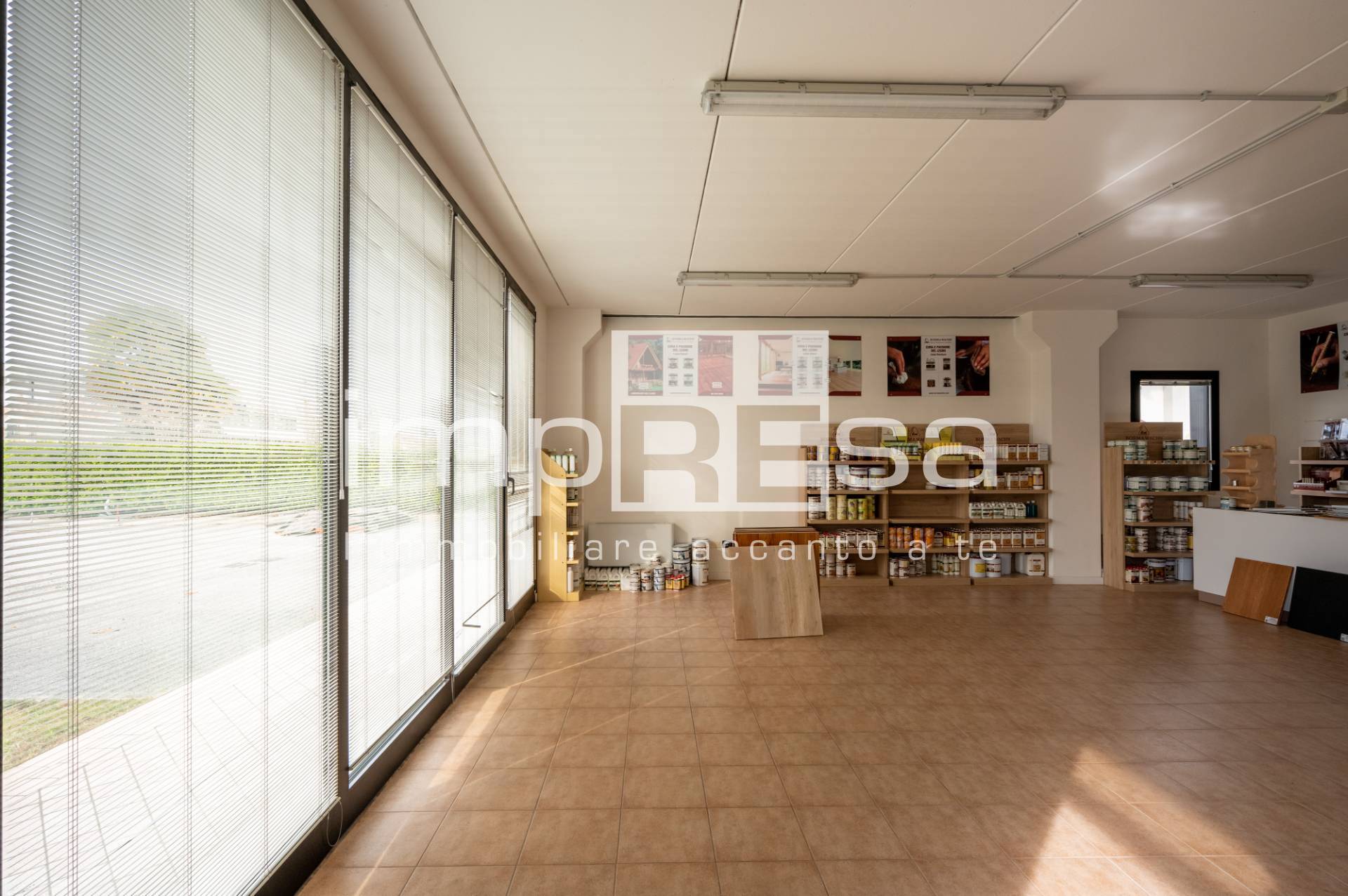 Immagine 5 di Capannone industriale in vendita  in JESOLO PAESE a Jesolo