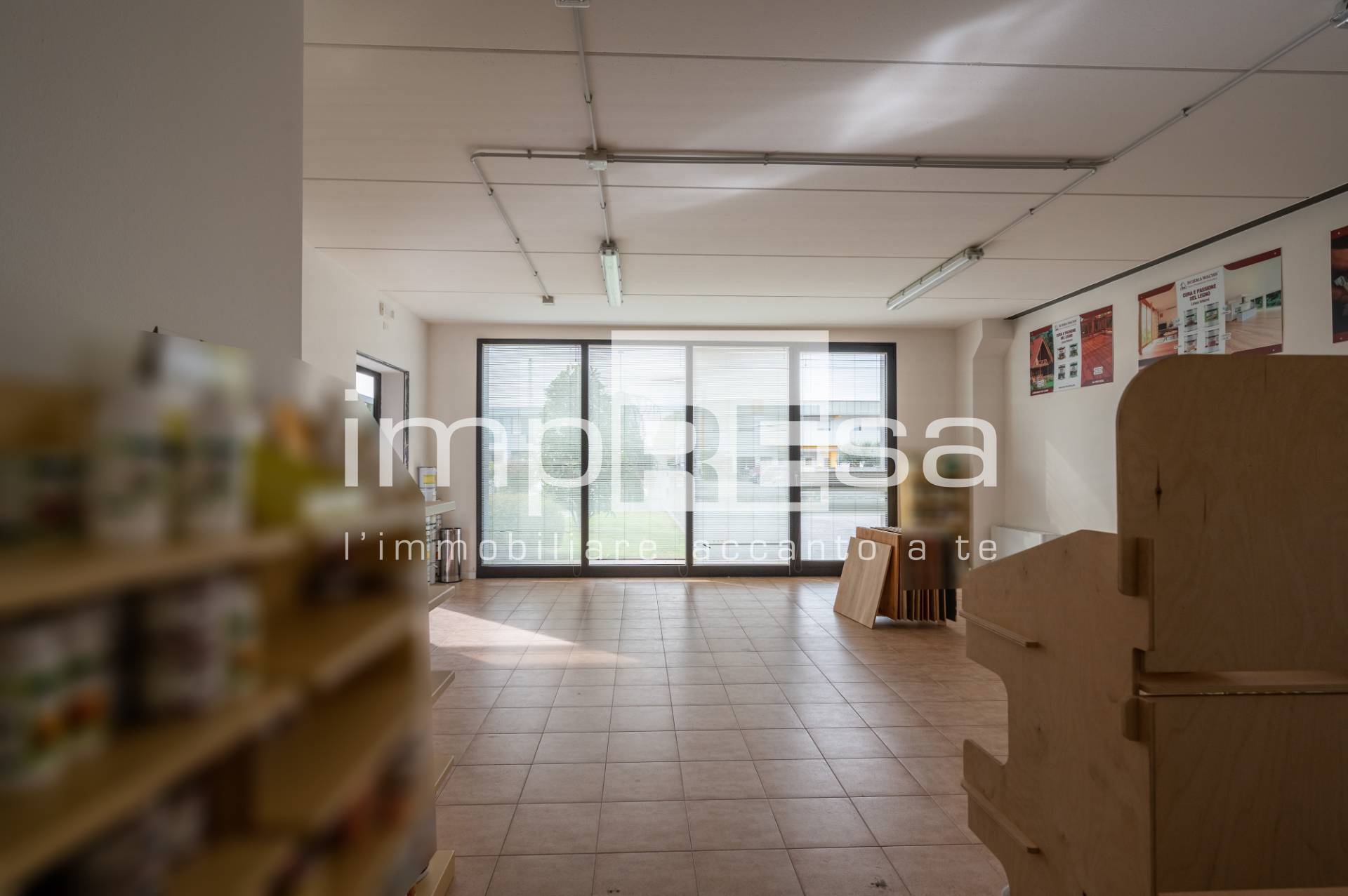 Immagine 9 di Capannone industriale in vendita  in JESOLO PAESE a Jesolo