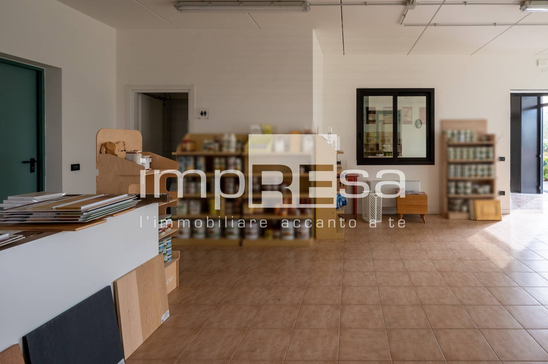 Immagine 10 di Capannone industriale in vendita  in JESOLO PAESE a Jesolo