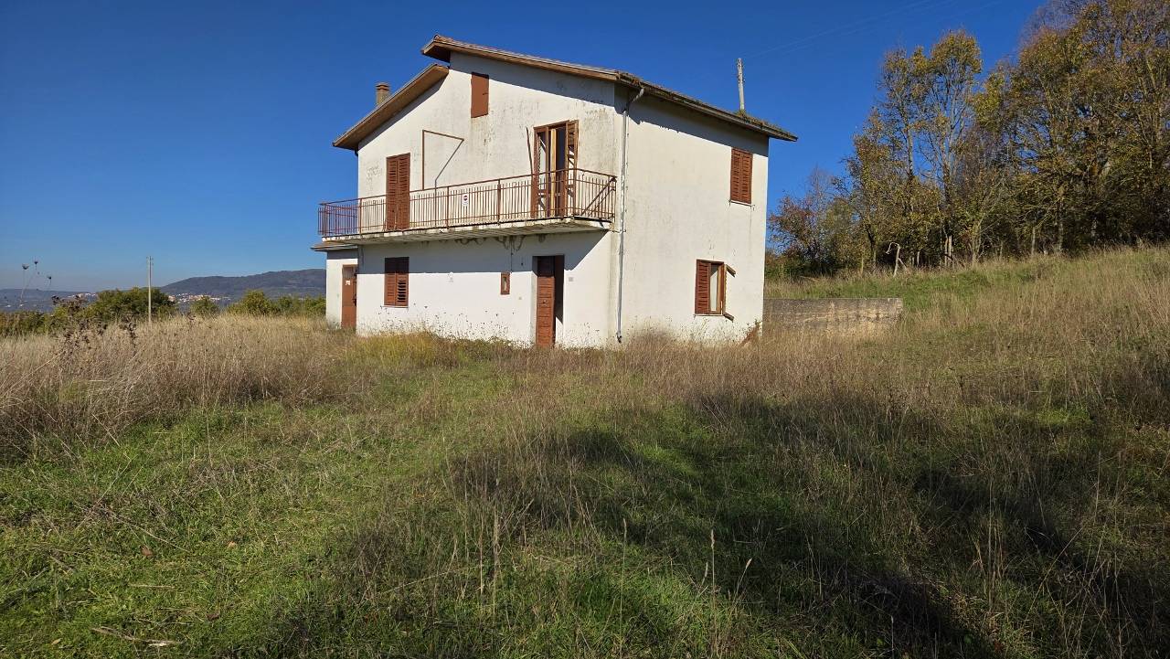 Immagine 13 di Casa indipendente in vendita  in Fossi a Andretta