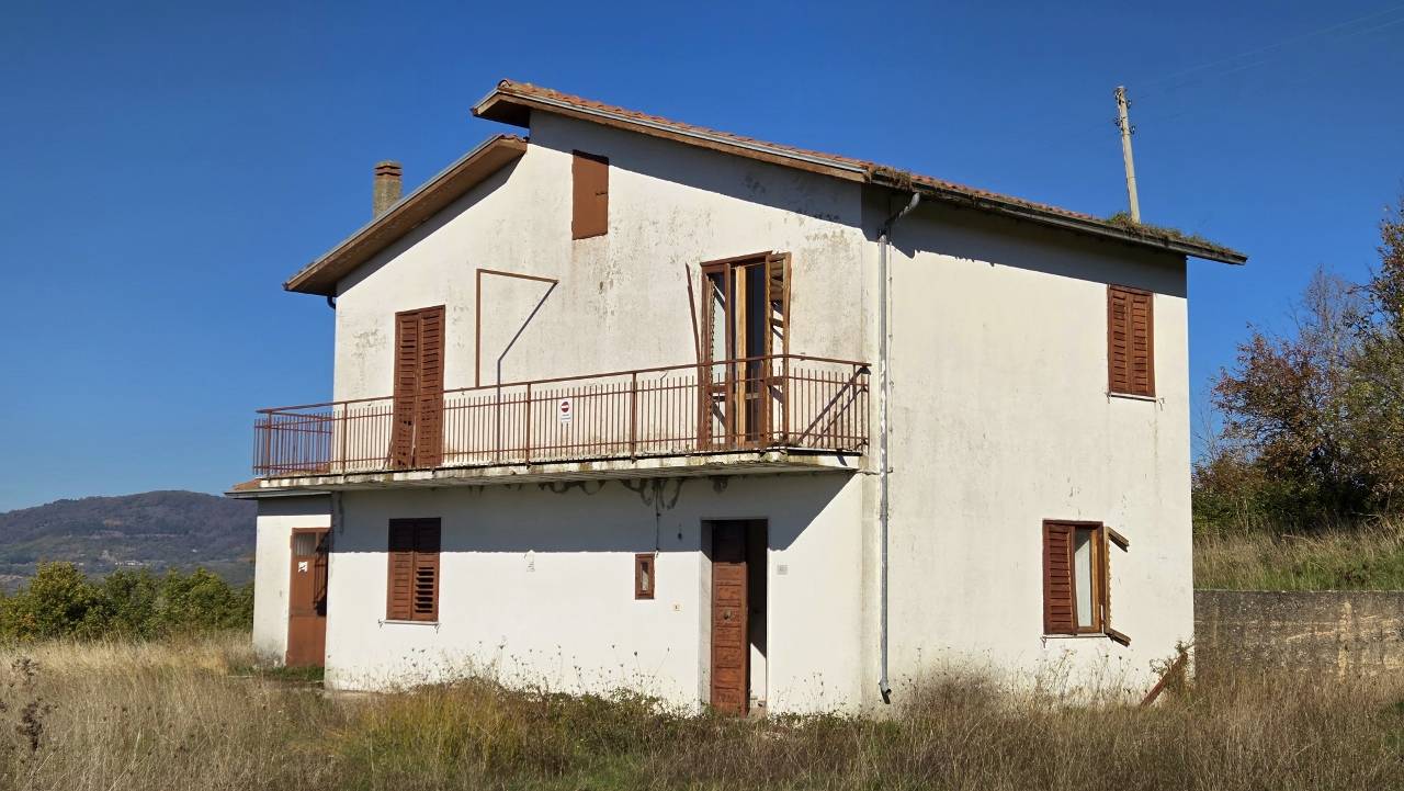 Immagine 14 di Casa indipendente in vendita  in Fossi a Andretta