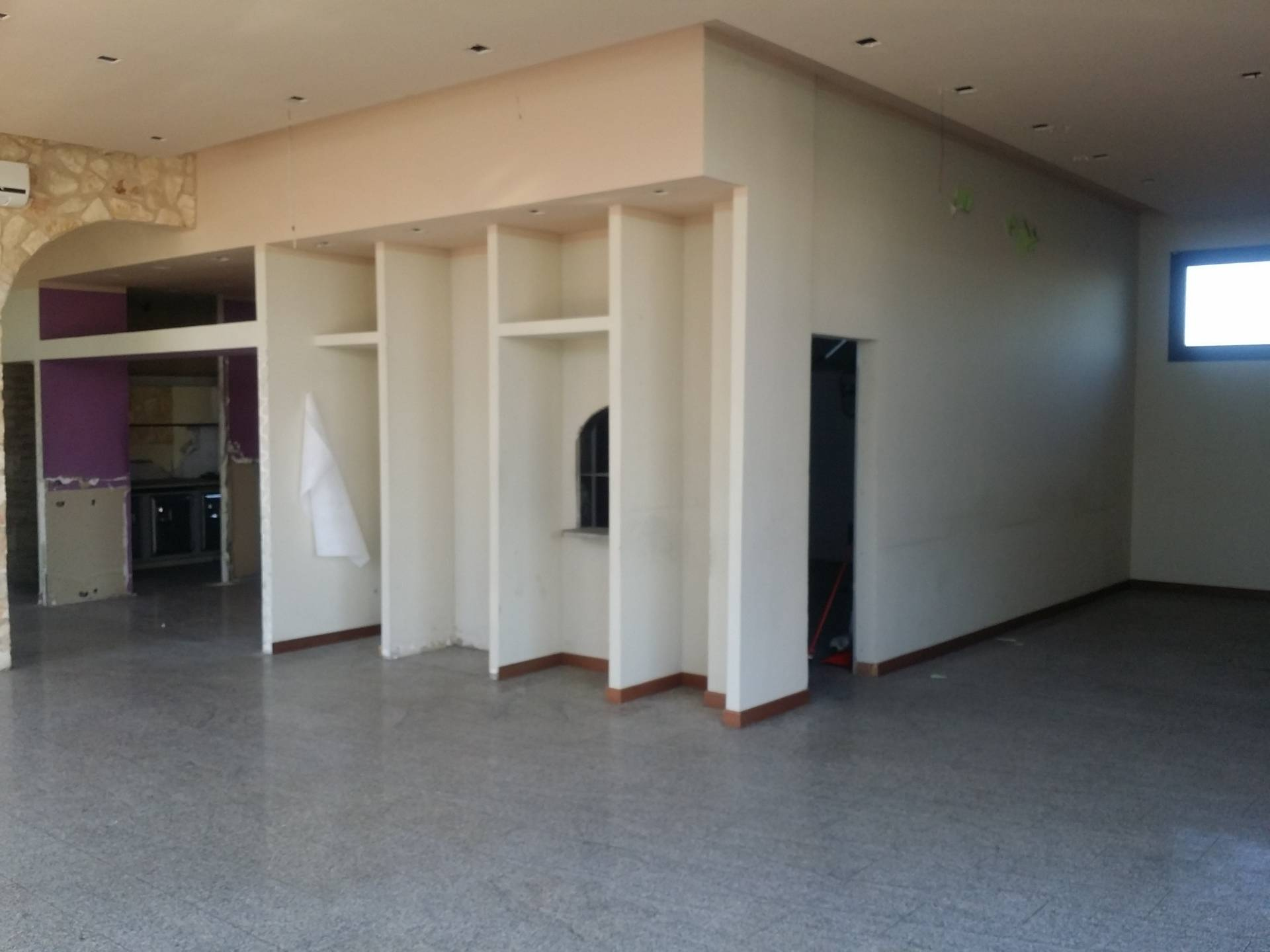 Immagine 3 di Attività commerciale in affitto  a Cerreto Guidi