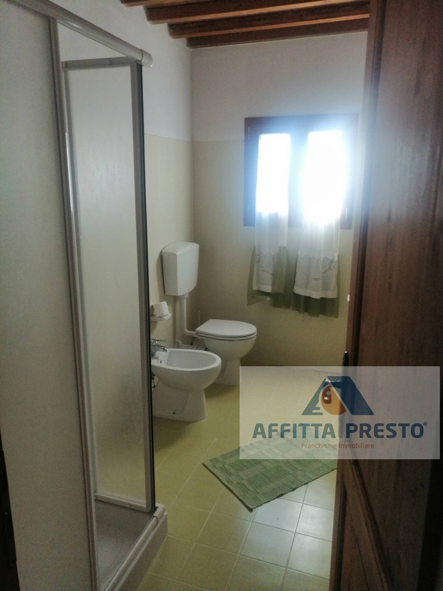 Immagine 4 di Camera in affitto  a San Miniato