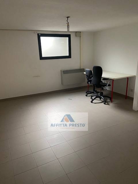 Immagine 7 di Attività commerciale in affitto  a San Miniato