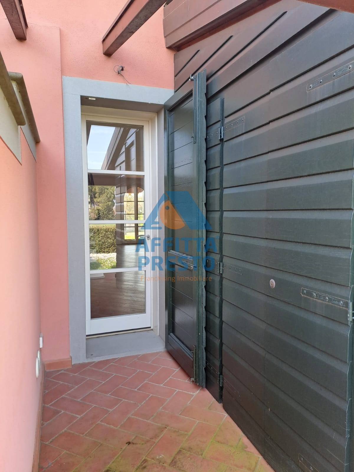 Immagine 16 di Appartamento in vendita  a Empoli