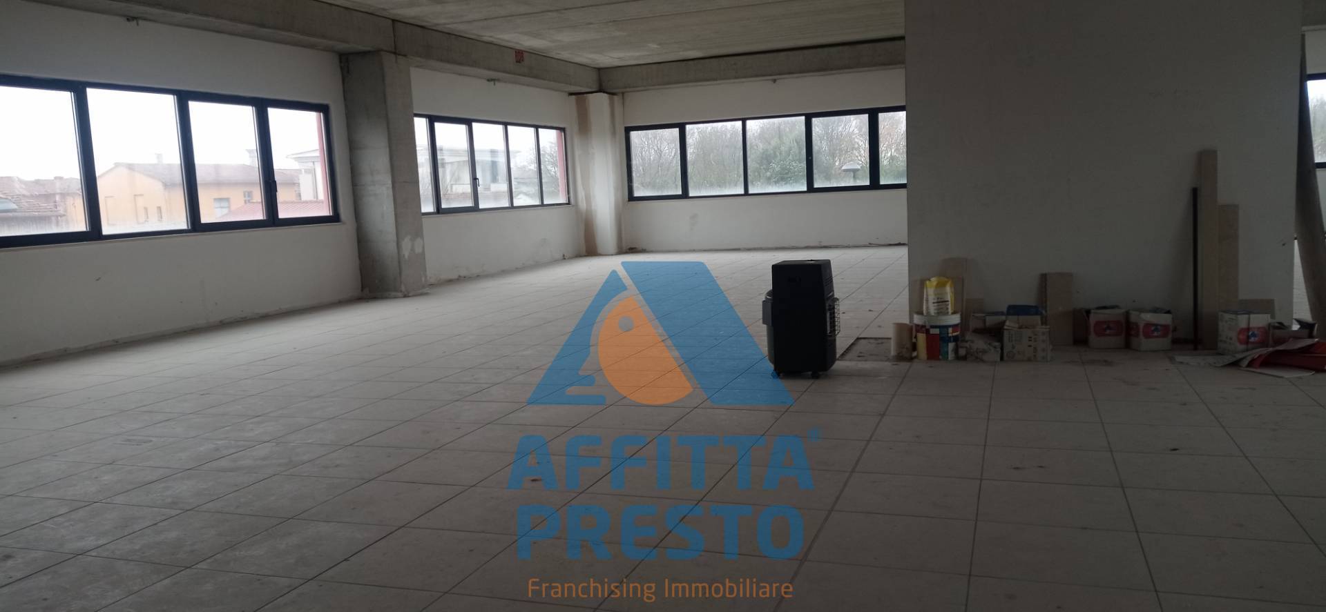 Immagine 4 di Ufficio in affitto  a Santa Croce Sull'arno