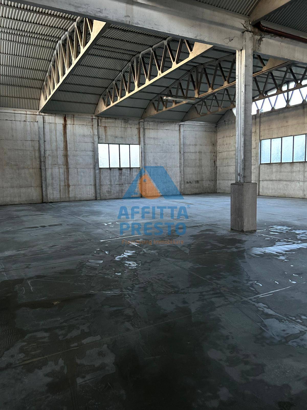 Immagine 3 di Capannone industriale in affitto  a Cerreto Guidi