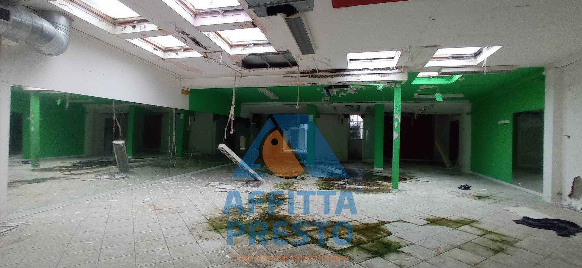 Immagine 3 di Attività commerciale in affitto  a Empoli