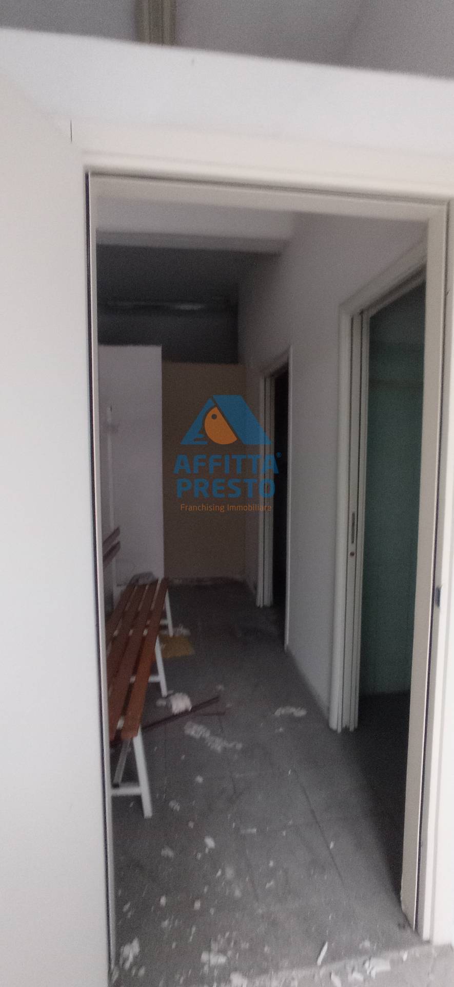 Immagine 4 di Attività commerciale in affitto  a Empoli