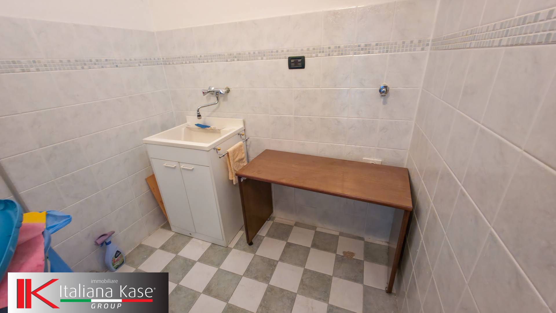 Immagine 15 di Appartamento in vendita  in strada statale san giorgio-cigliano 7 a San Giusto Canavese