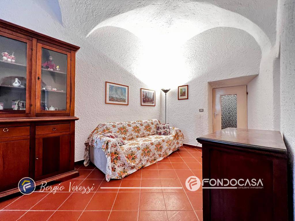 Immagine 7 di Casa indipendente in vendita  in Via San Sebastiano a Borgio Verezzi