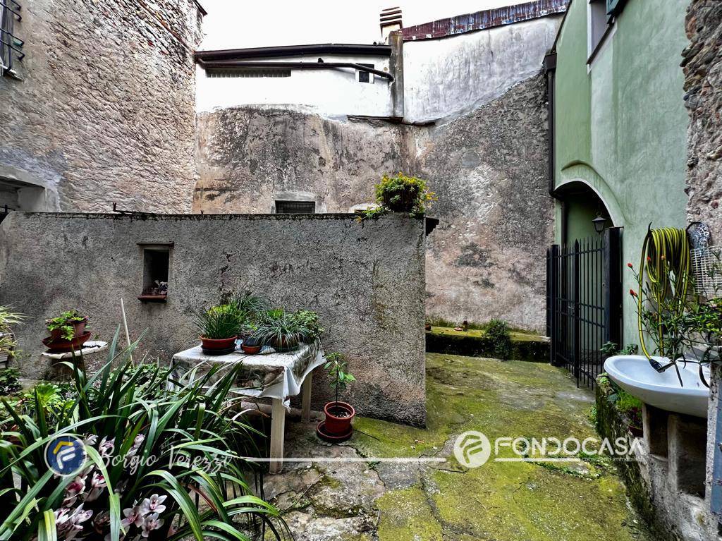 Immagine 12 di Casa indipendente in vendita  in Via San Sebastiano a Borgio Verezzi
