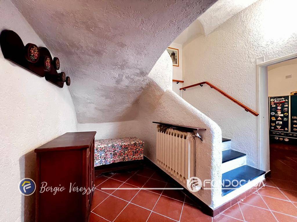 Immagine 15 di Casa indipendente in vendita  in Via San Sebastiano a Borgio Verezzi