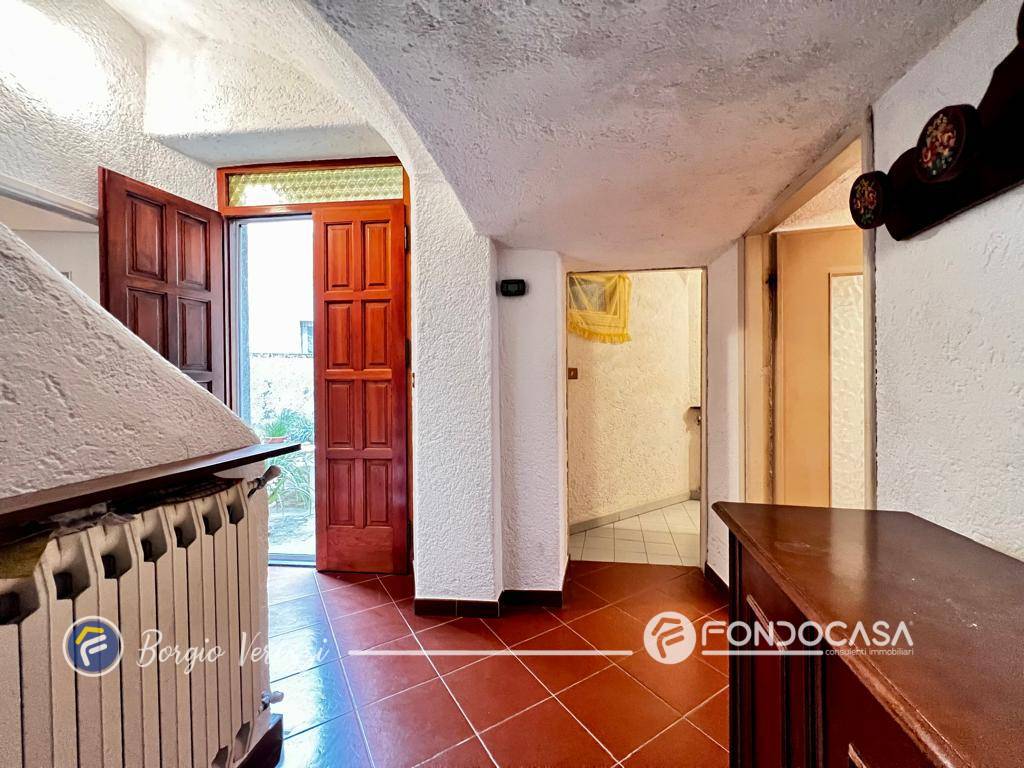 Immagine 11 di Casa indipendente in vendita  in Via San Sebastiano a Borgio Verezzi