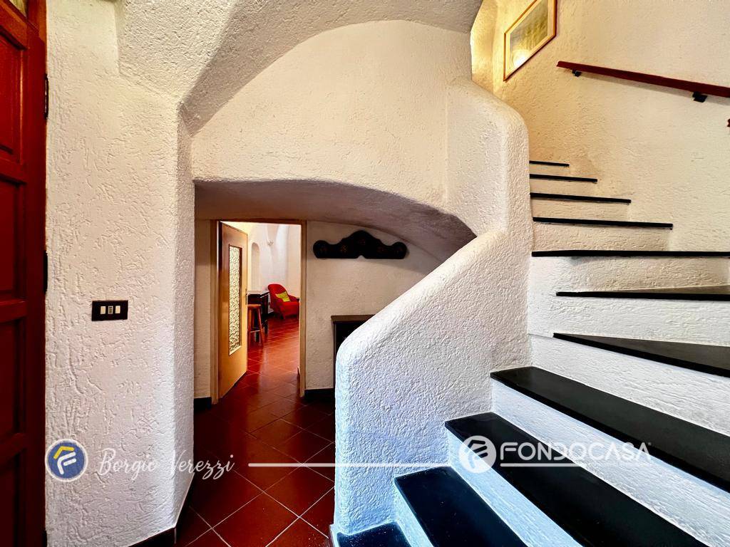 Immagine 16 di Casa indipendente in vendita  in Via San Sebastiano a Borgio Verezzi
