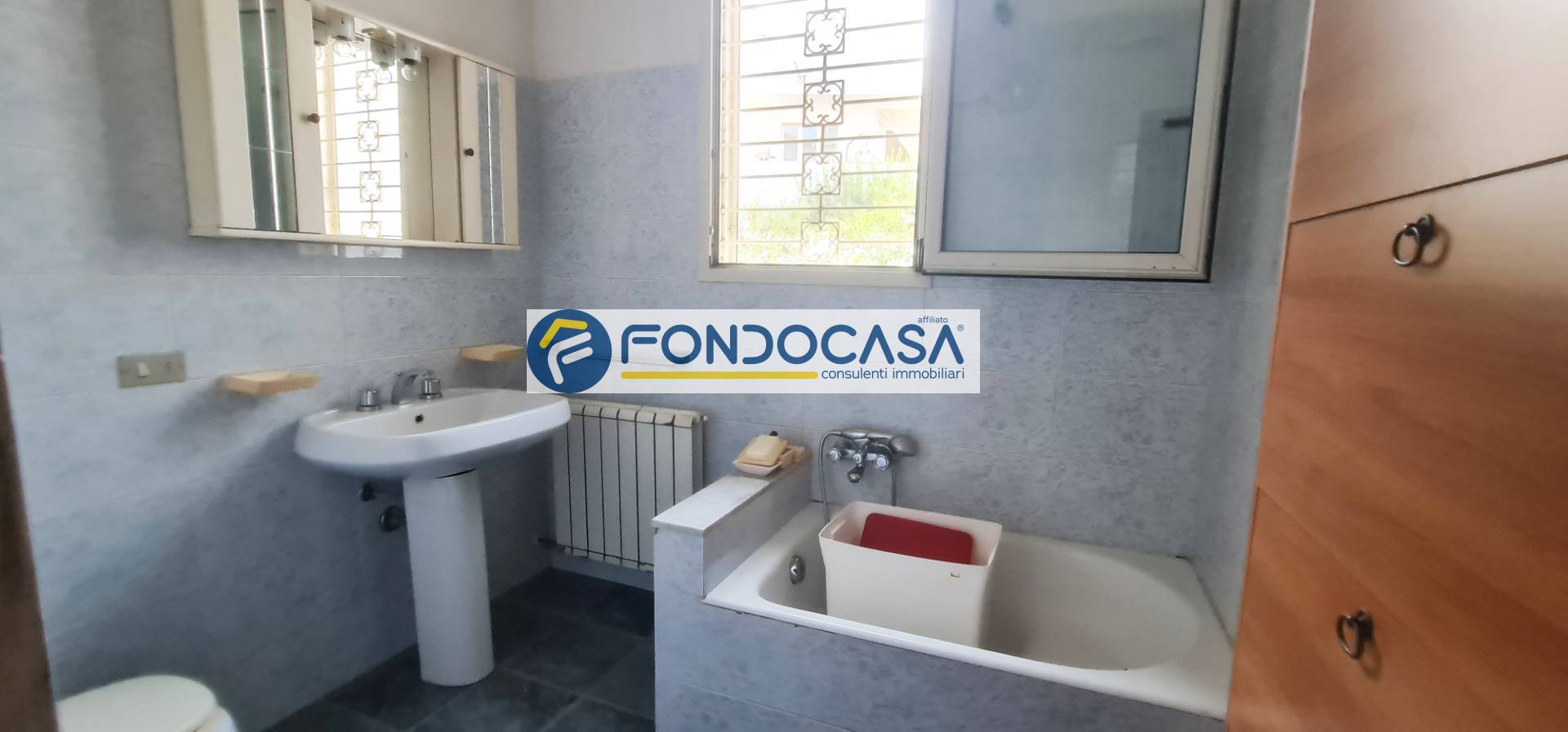 Immagine 19 di Casa semindipendente in vendita  in Via Marchese Di Bugnano 41 a Trepuzzi