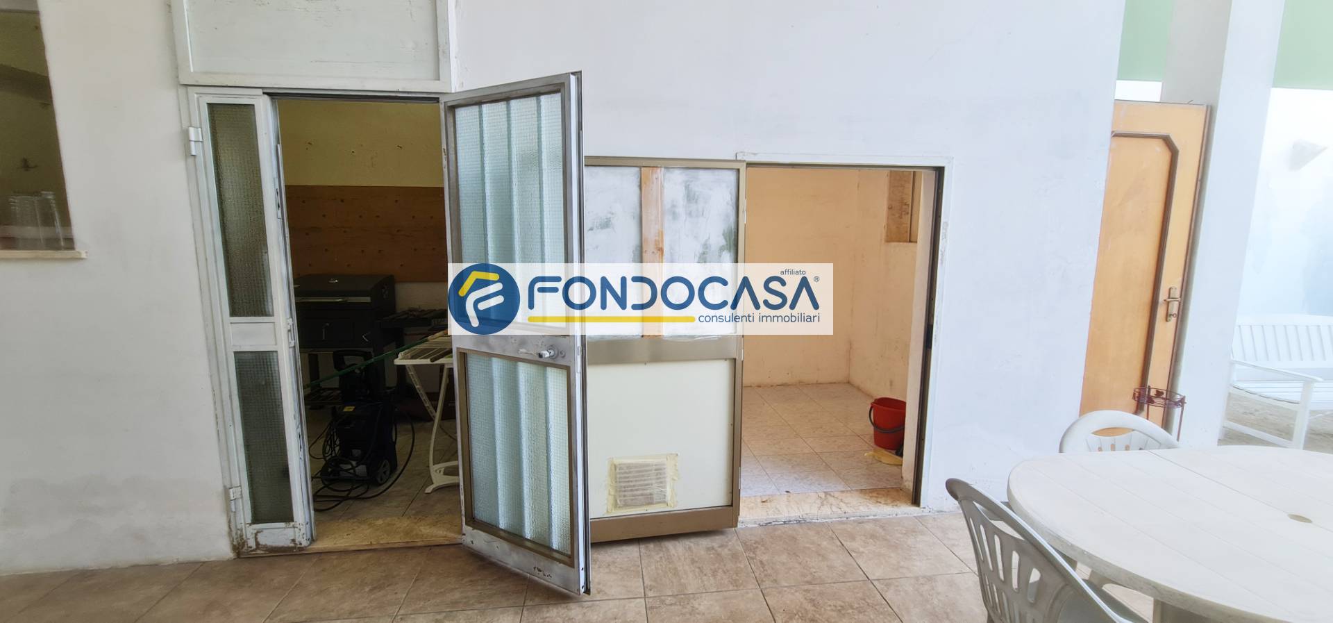 Immagine 21 di Casa semindipendente in vendita  in Via Marchese Di Bugnano 41 a Trepuzzi