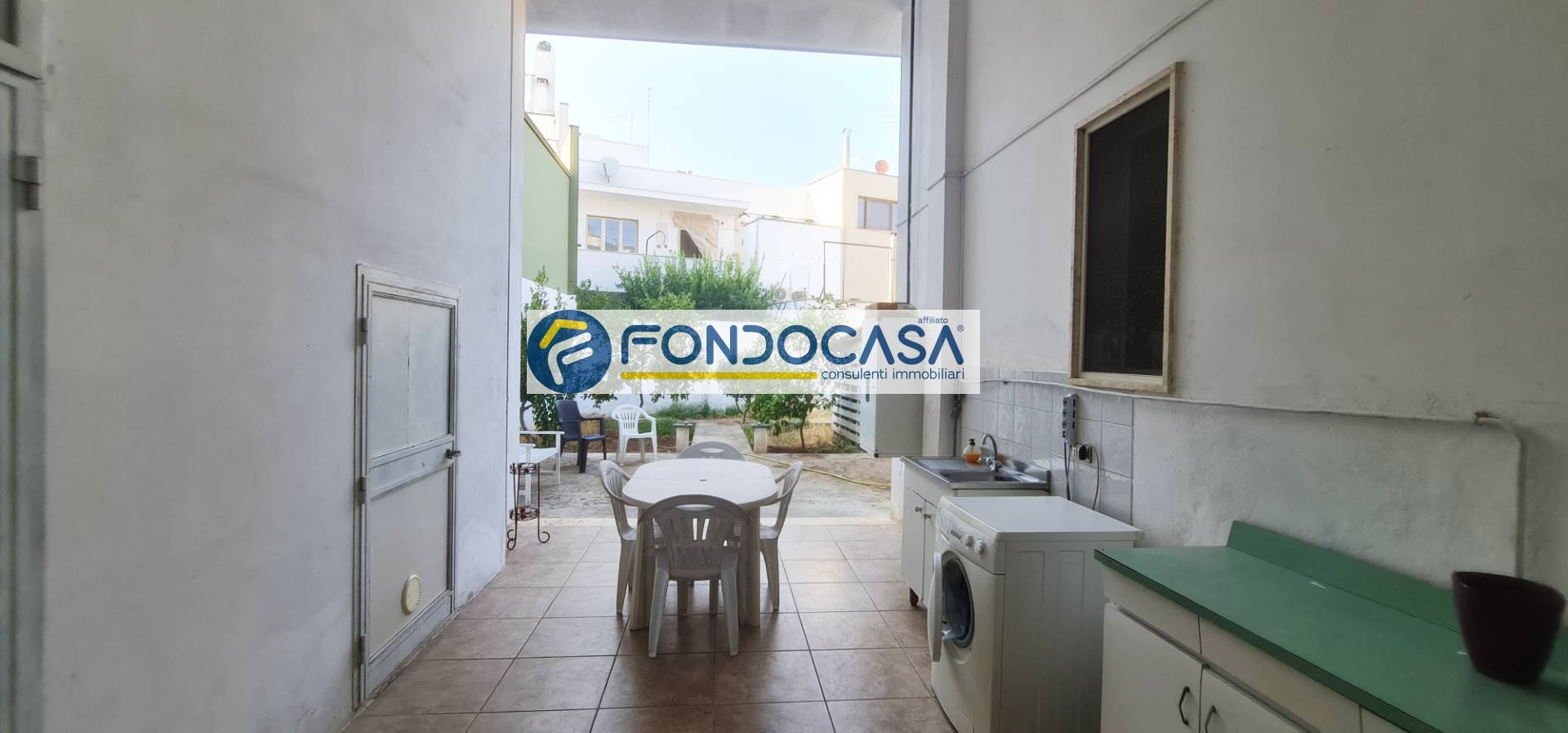 Immagine 22 di Casa semindipendente in vendita  in Via Marchese Di Bugnano 41 a Trepuzzi