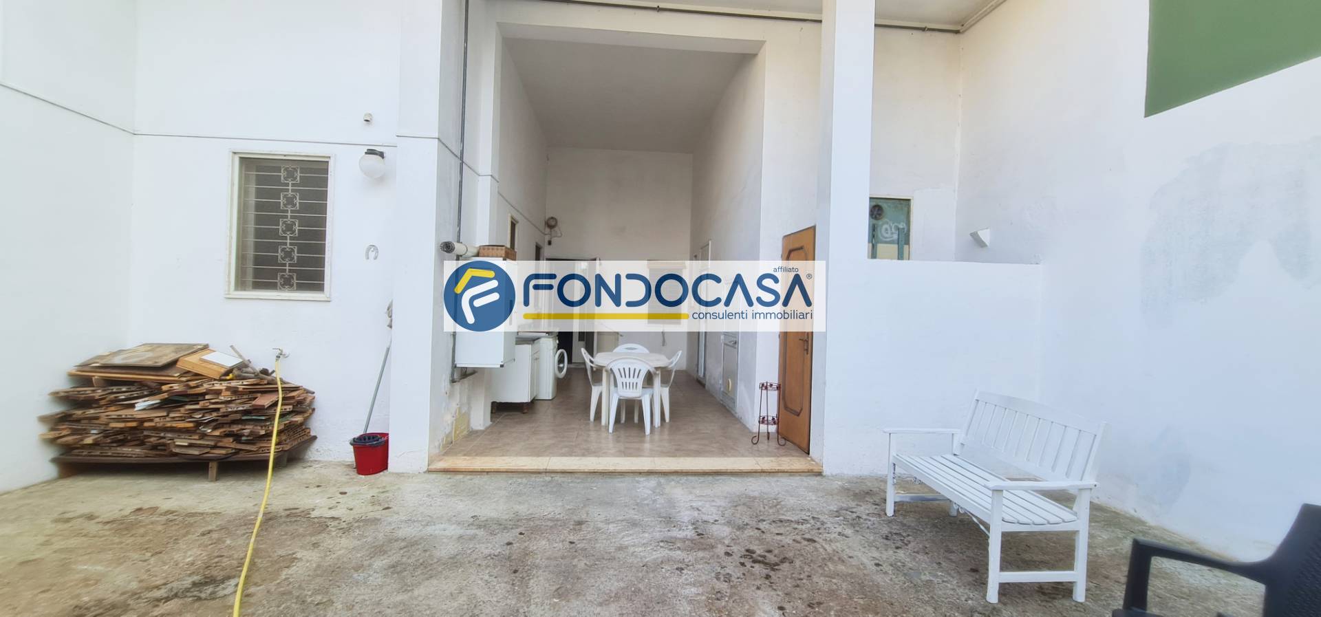 Immagine 23 di Casa semindipendente in vendita  in Via Marchese Di Bugnano 41 a Trepuzzi