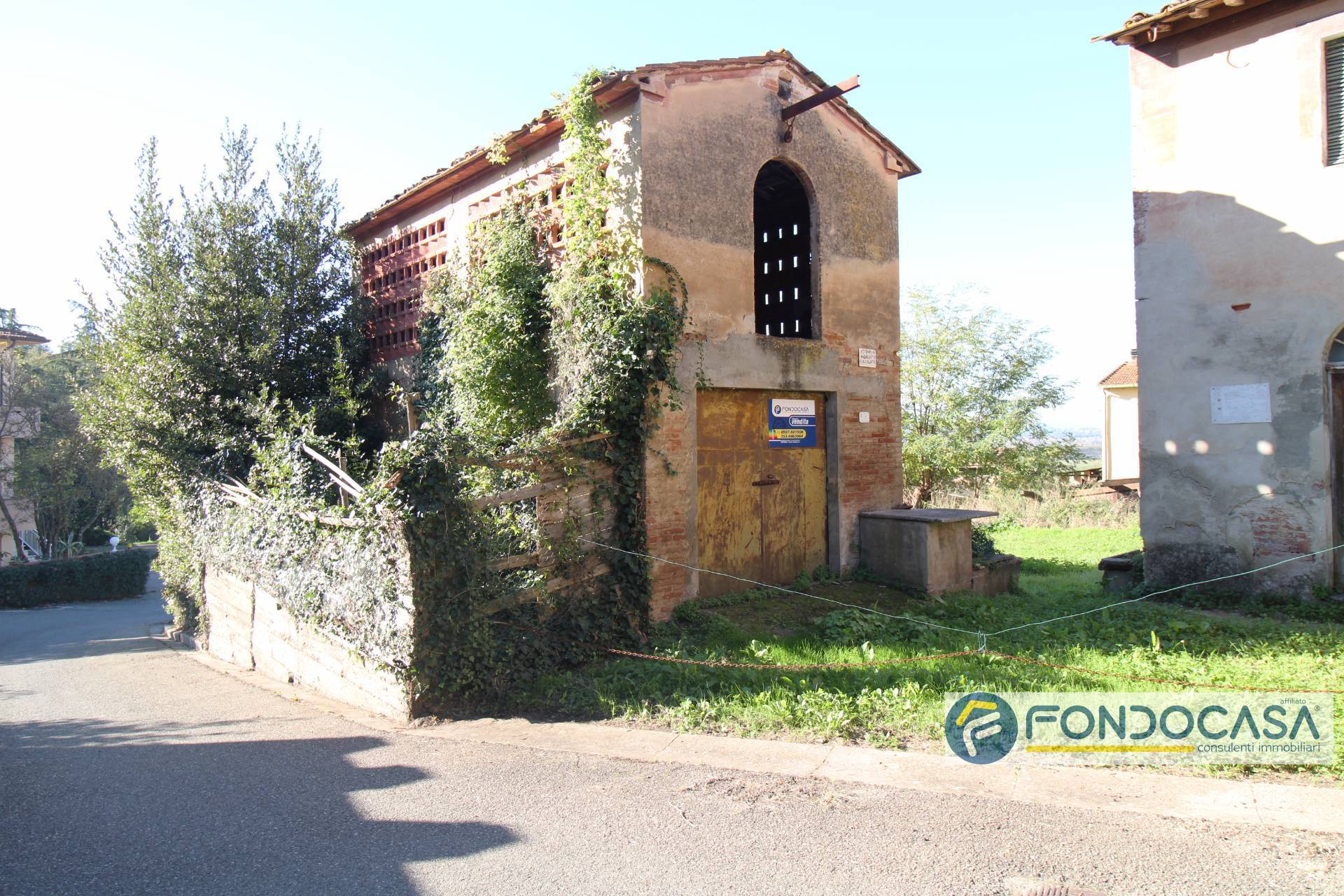 Immagine 15 di Villa in vendita  in Via Alcide De Gasperi a Palaia