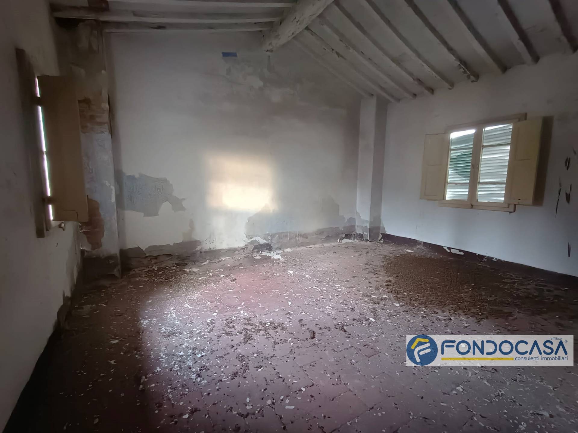 Immagine 12 di Villa in vendita  in Via Alcide De Gasperi a Palaia