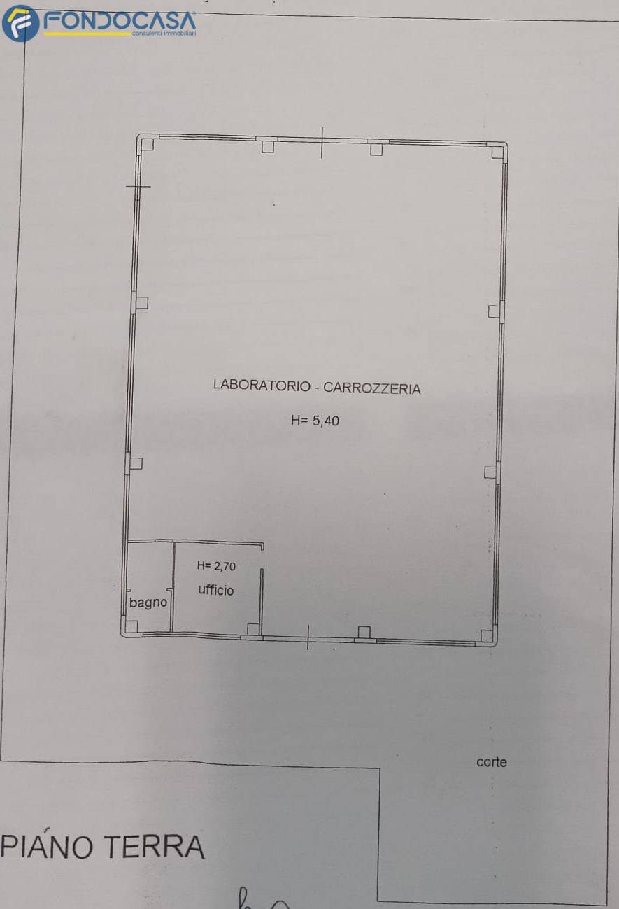 Immagine 10 di Locale commerciale in vendita  in Via Cristoforo Colombo a Teramo