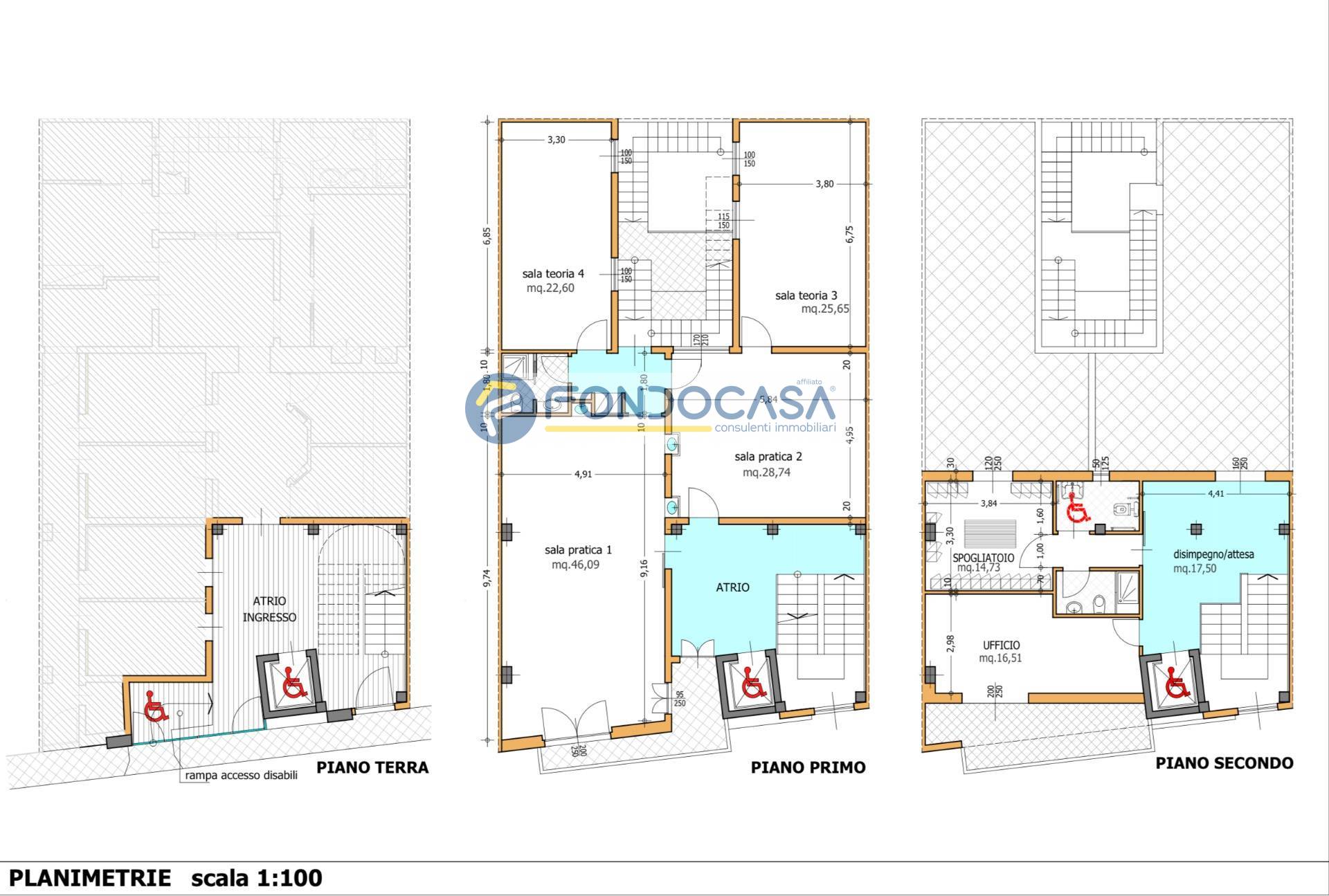 Immagine 39 di Locale commerciale in vendita  in Via Santagostino 7 a Tricase