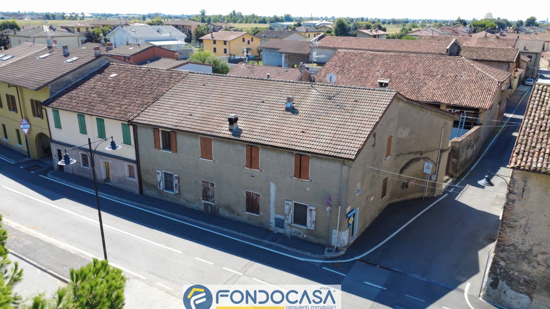 Immagine 36 di Appartamento in vendita  a Lograto