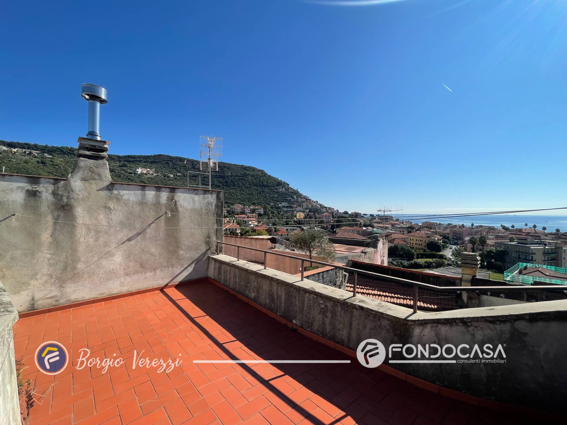 Immagine 34 di Casa indipendente in vendita  in Via San Sebastiano a Borgio Verezzi