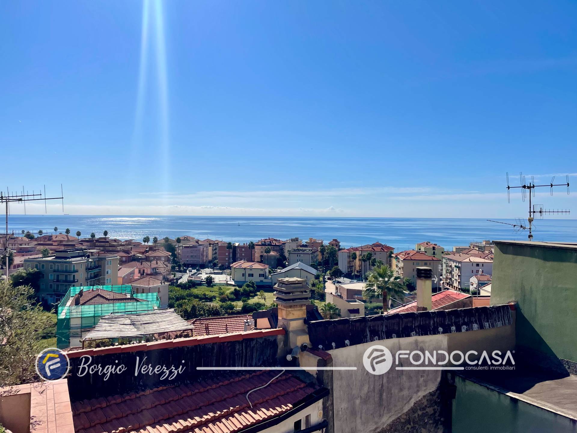 Immagine 37 di Casa indipendente in vendita  in Via San Sebastiano a Borgio Verezzi