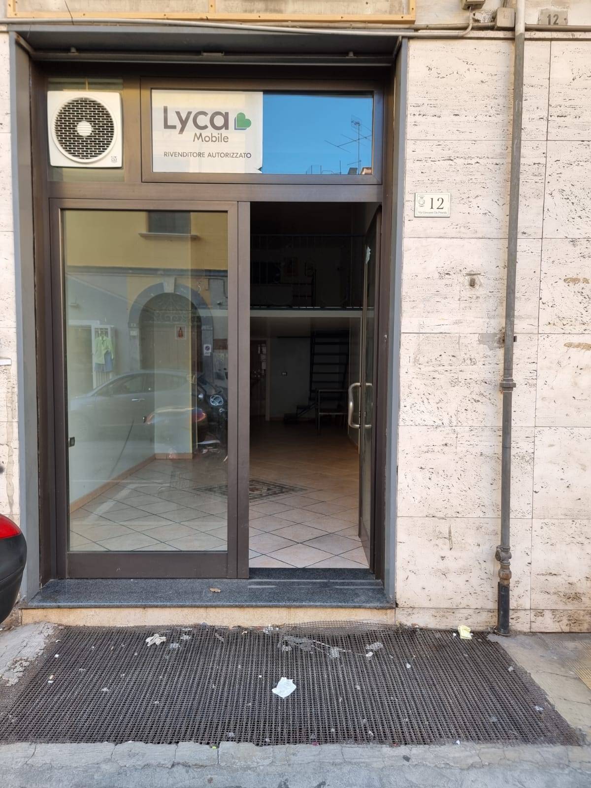 Immagine 3 di Locale commerciale in affitto  in via giovanni procida 12 a Angri