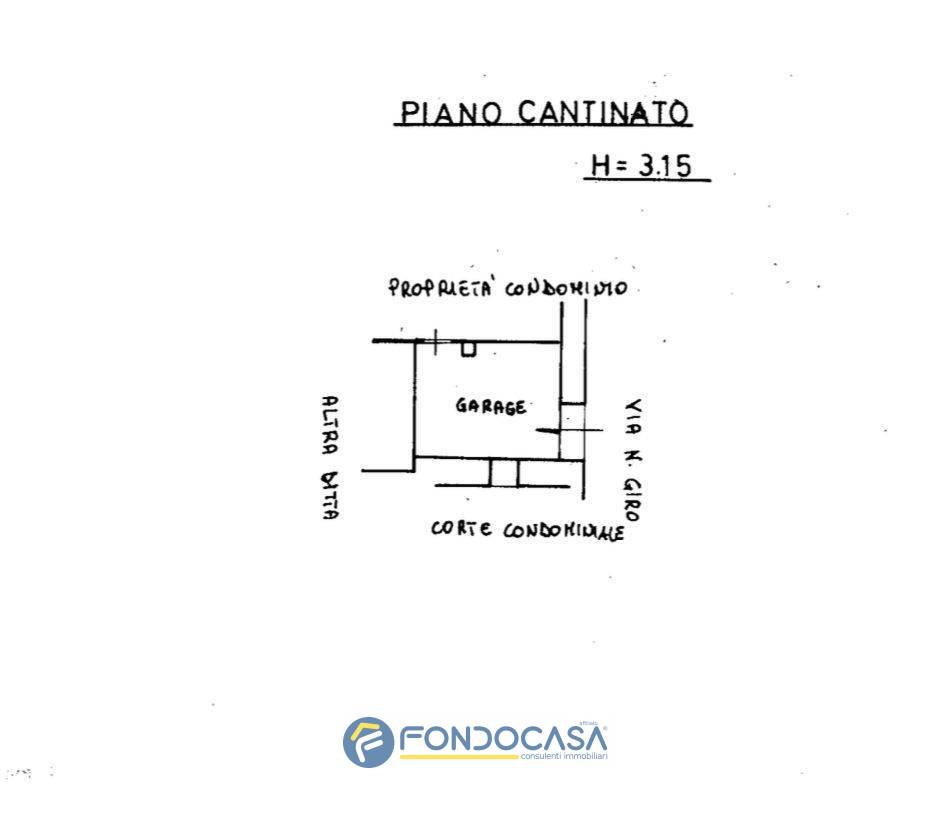 Immagine 2 di Box auto in vendita  in Via Francesco La Francesca 46 a Salerno