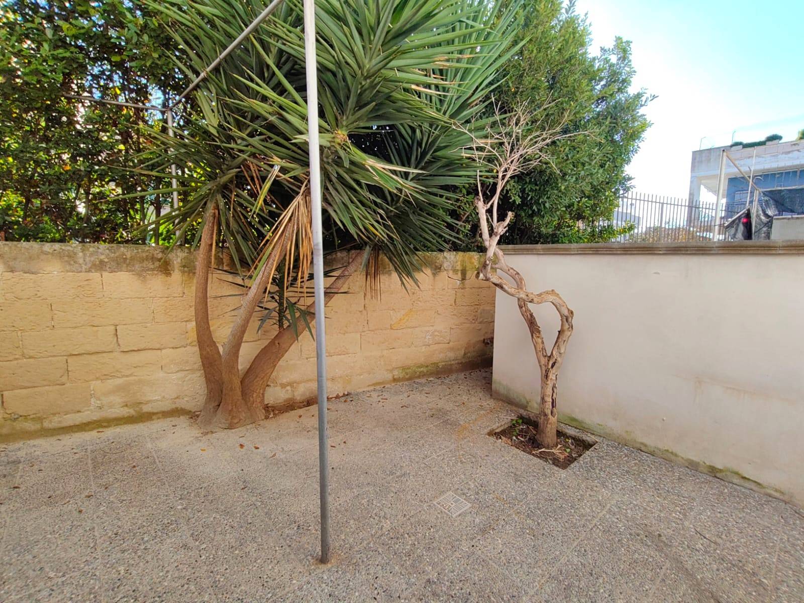 Immagine 15 di Casa semindipendente in vendita  in Via Lequile 84 a Lecce