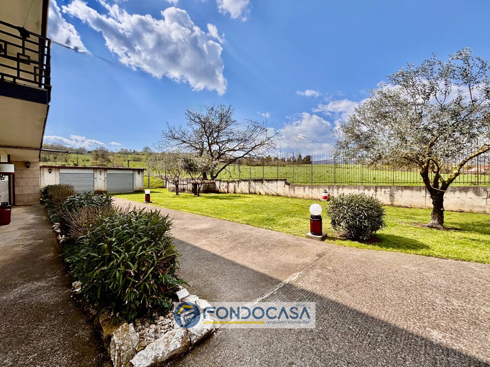 Immagine 14 di Villa in vendita  in via fraulisi a Alvignano