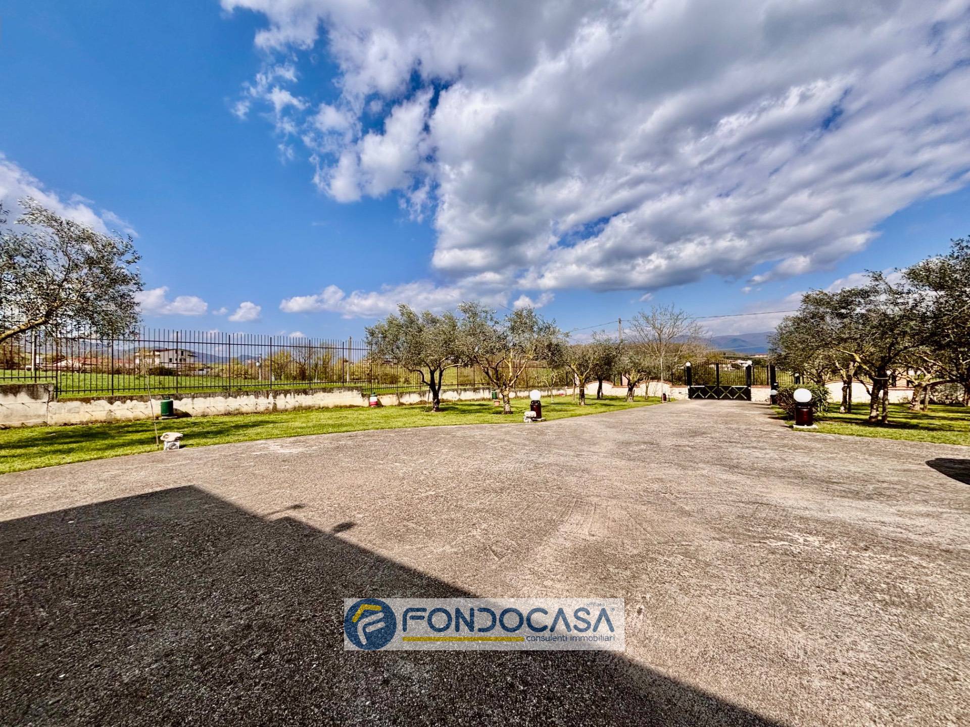 Immagine 15 di Villa in vendita  in via fraulisi a Alvignano