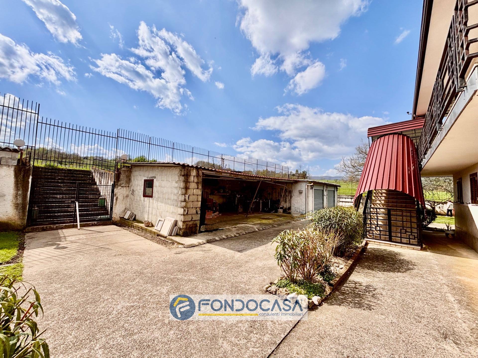 Immagine 57 di Villa in vendita  in via fraulisi a Alvignano