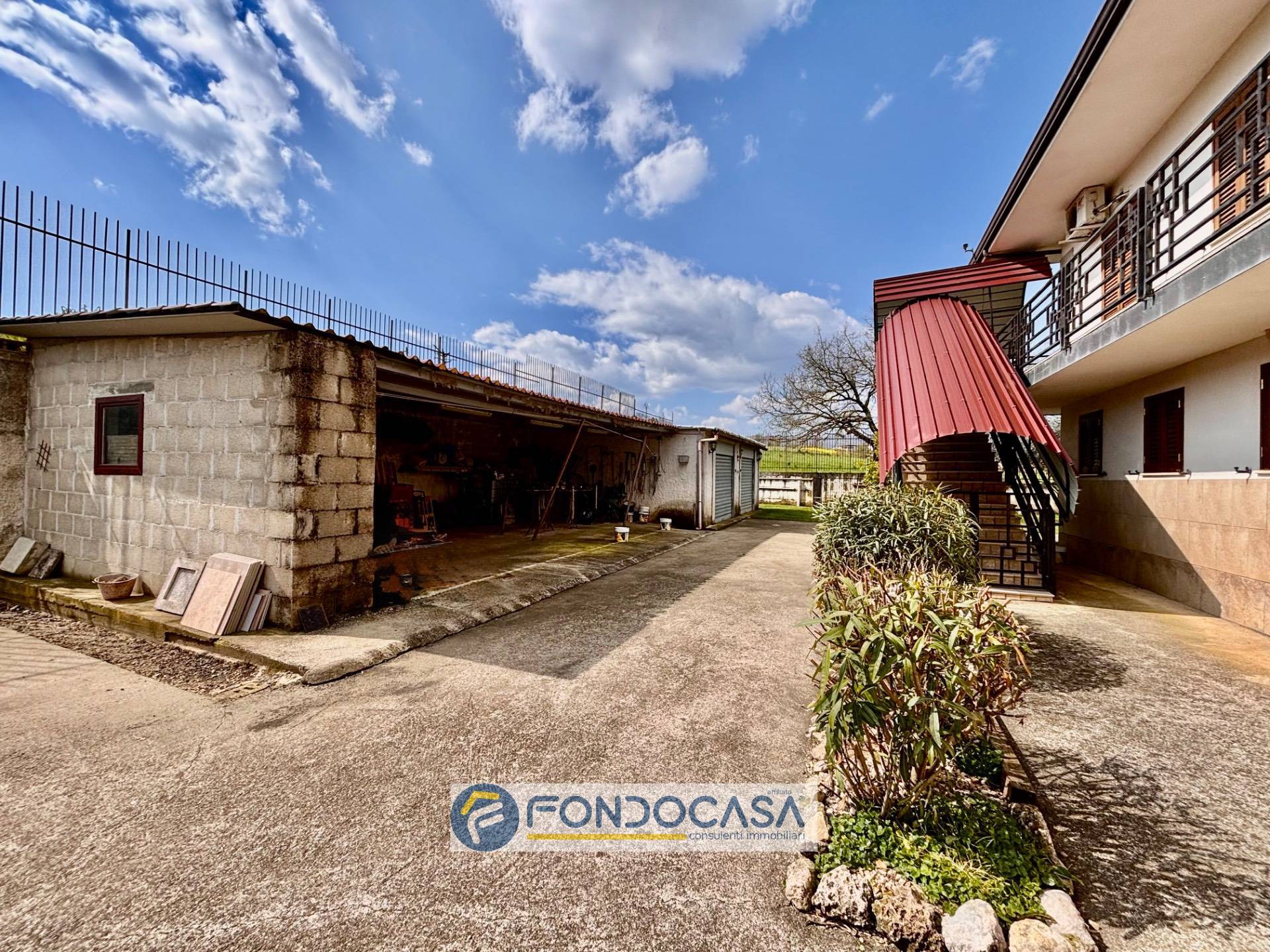 Immagine 58 di Villa in vendita  in via fraulisi a Alvignano